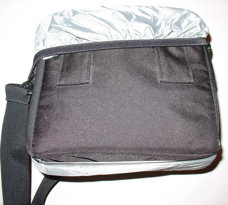 Cobertor Lowepro Rezo 180 AW atras