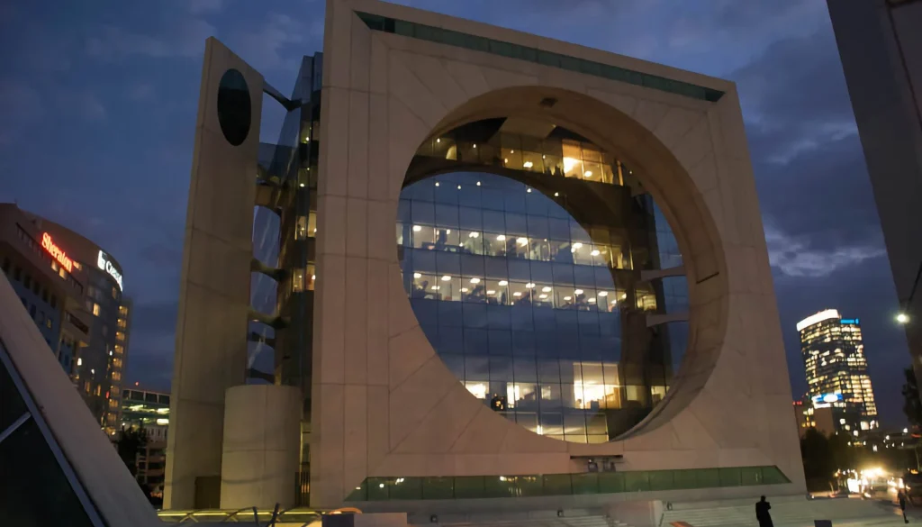 Edificio Calakmul, México