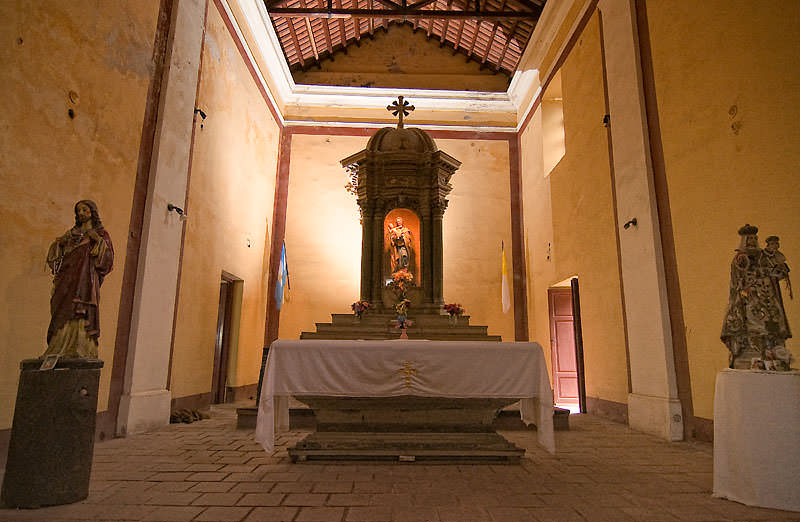 Altar Iglesia de San José de Lules por Osvaldo Nieva