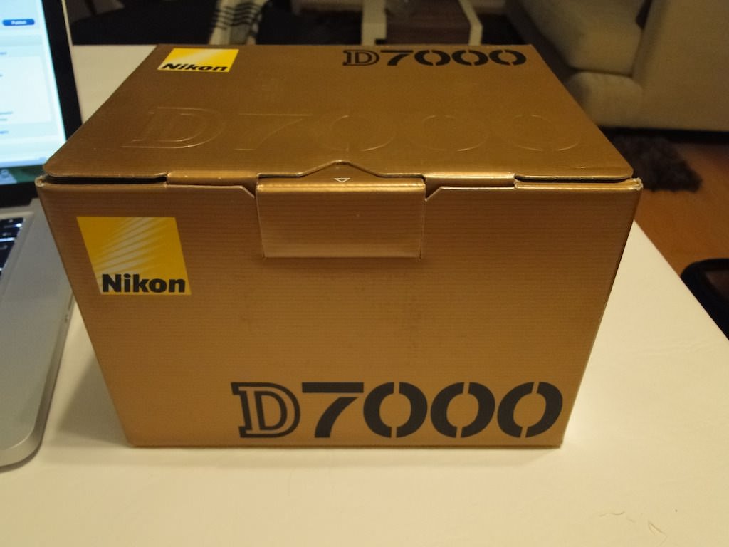 Nikon D7000 Box