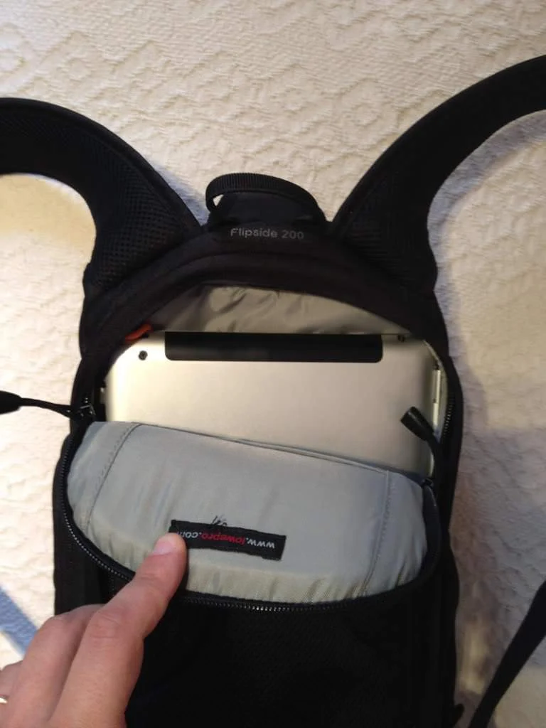 Lowepro Flipside 200