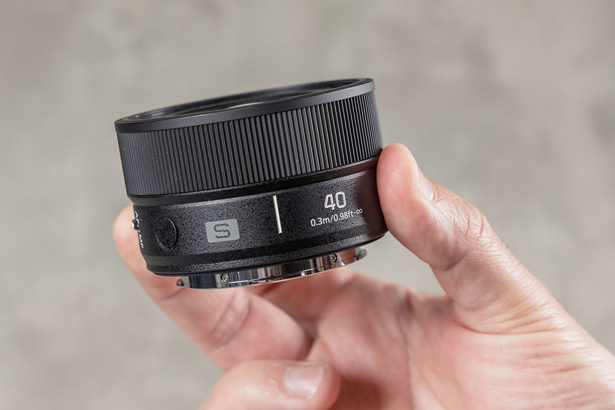 Panasonic Lumix 40 mm f2: pequeño, luminoso y a buen precio
