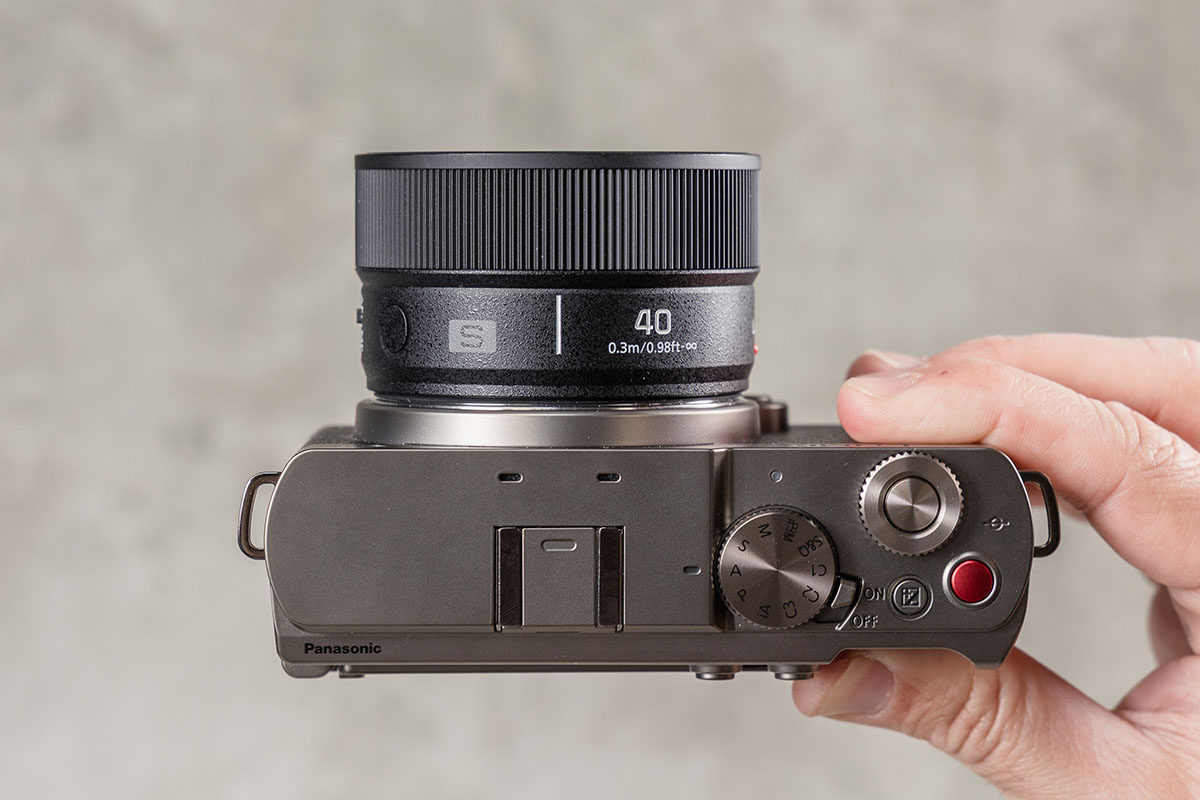 Panasonic Lumix 40 mm f2: pequeño, luminoso y a buen precio